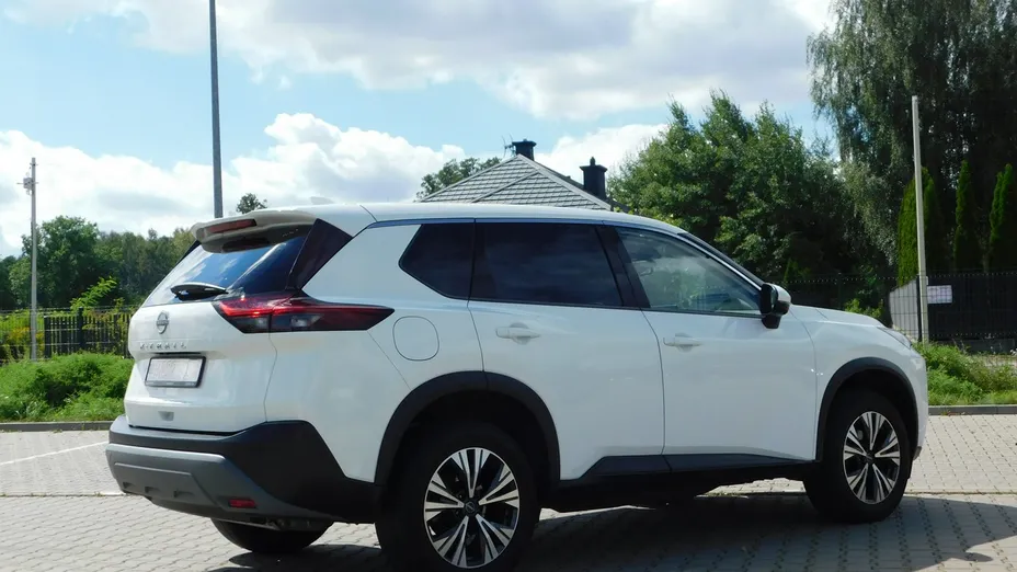 NISSAN X-Trail -