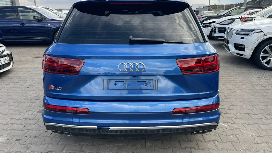 AUDI SQ7 -