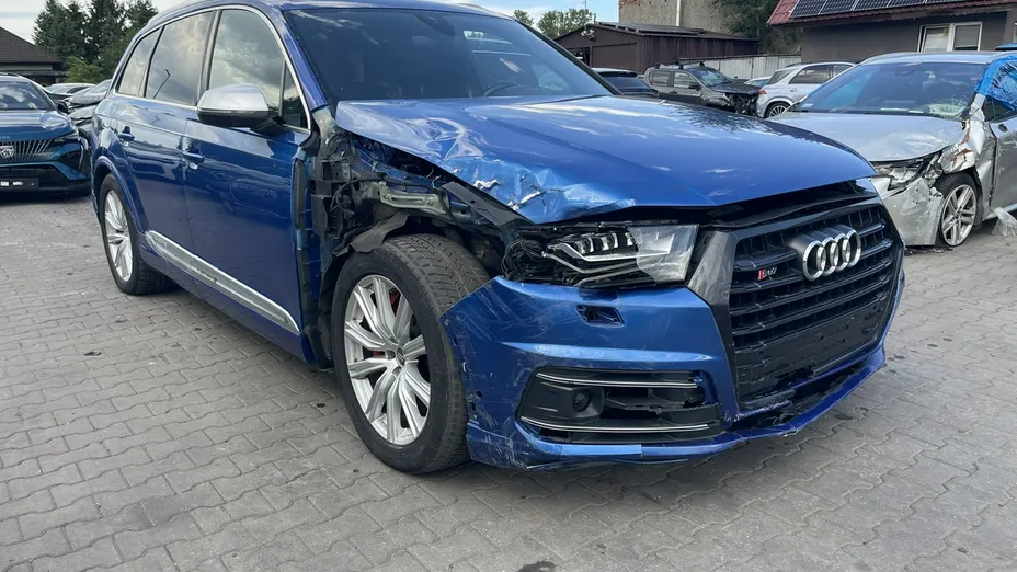 AUDI SQ7 -