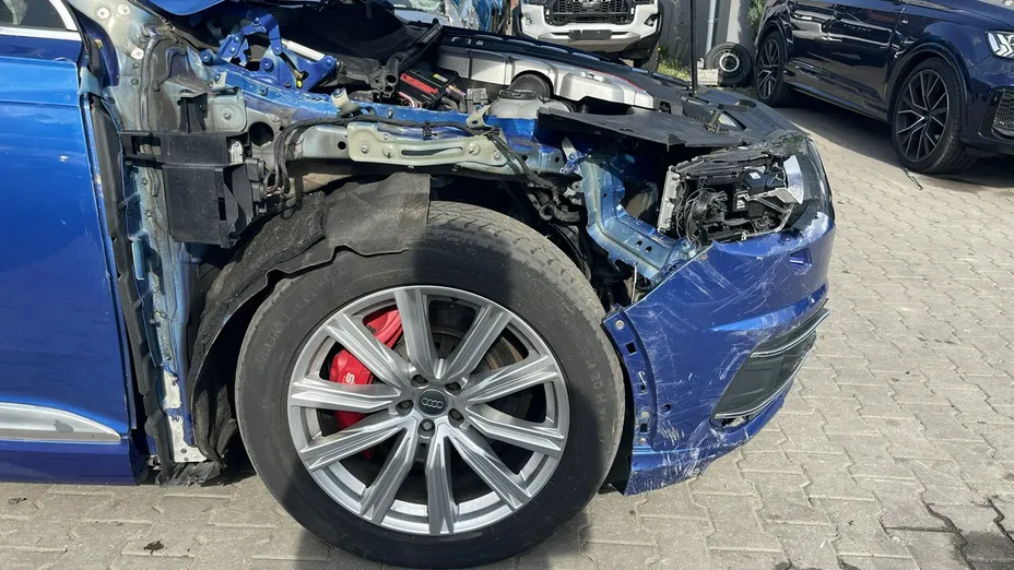AUDI SQ7 -
