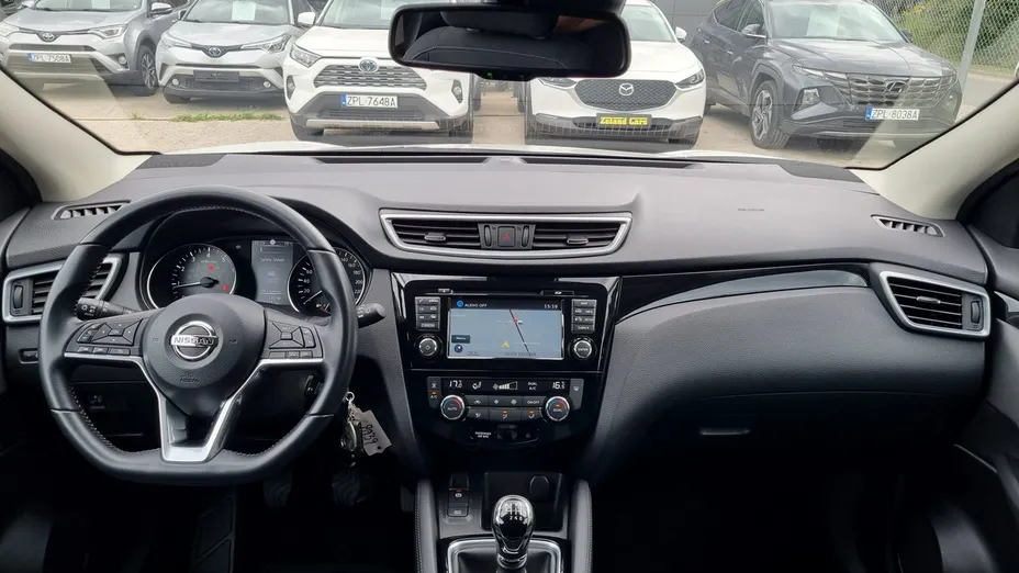 NISSAN Qashqai -