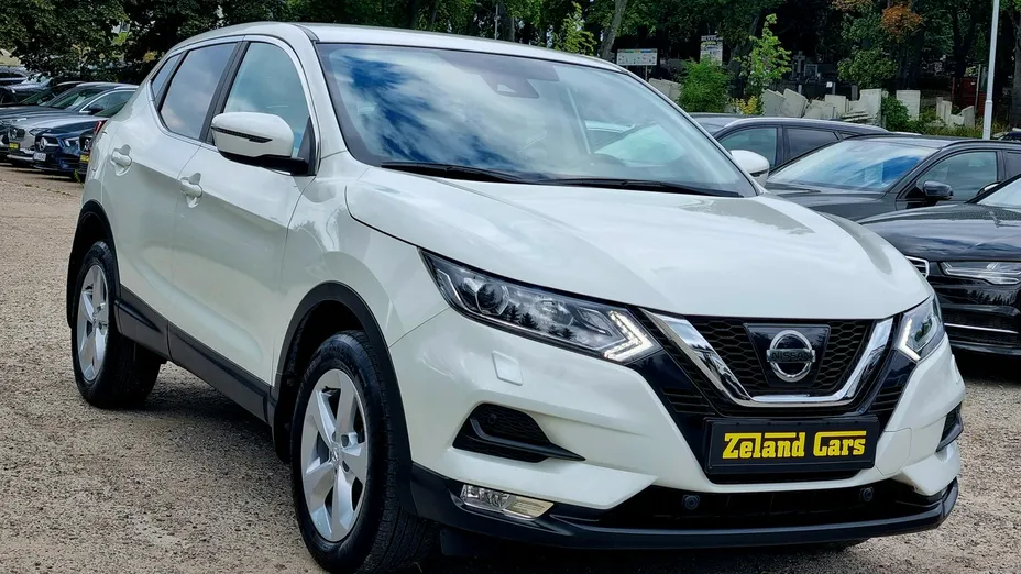 NISSAN Qashqai -