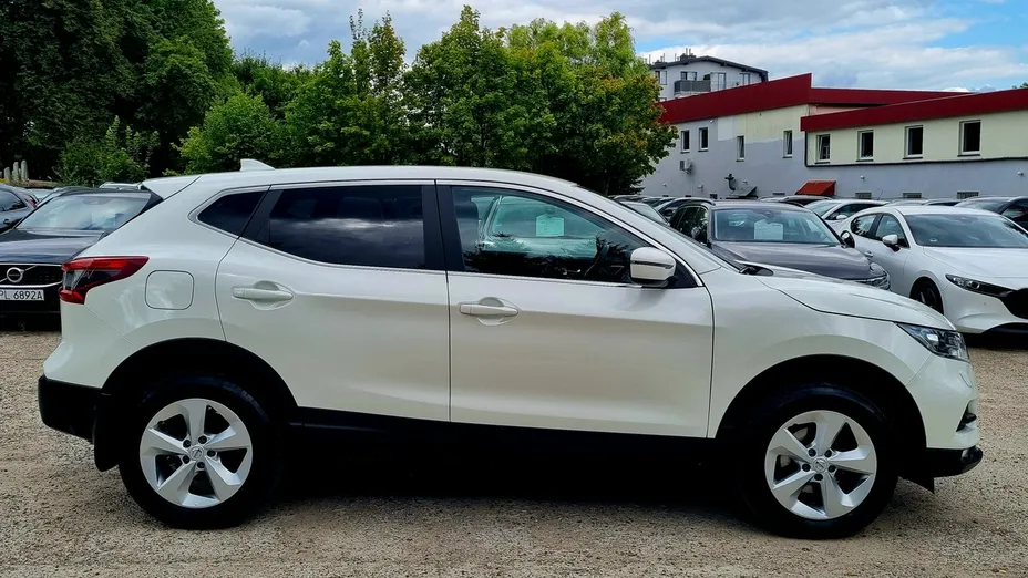 NISSAN Qashqai -