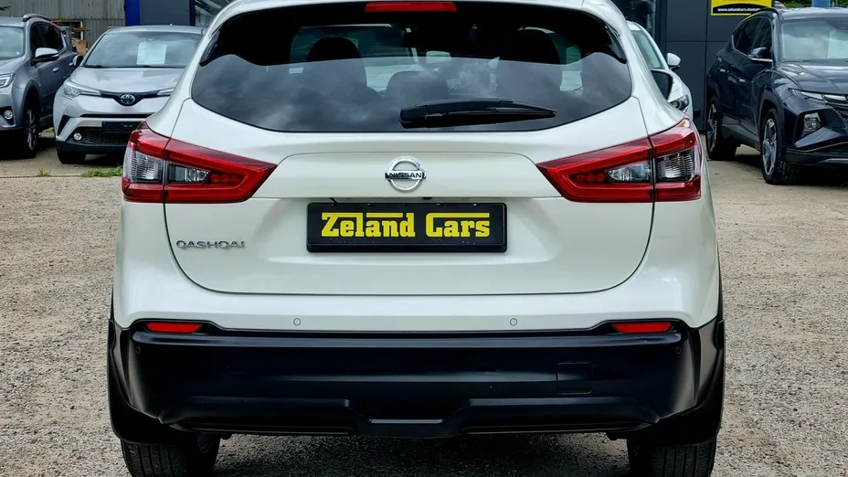 NISSAN Qashqai -