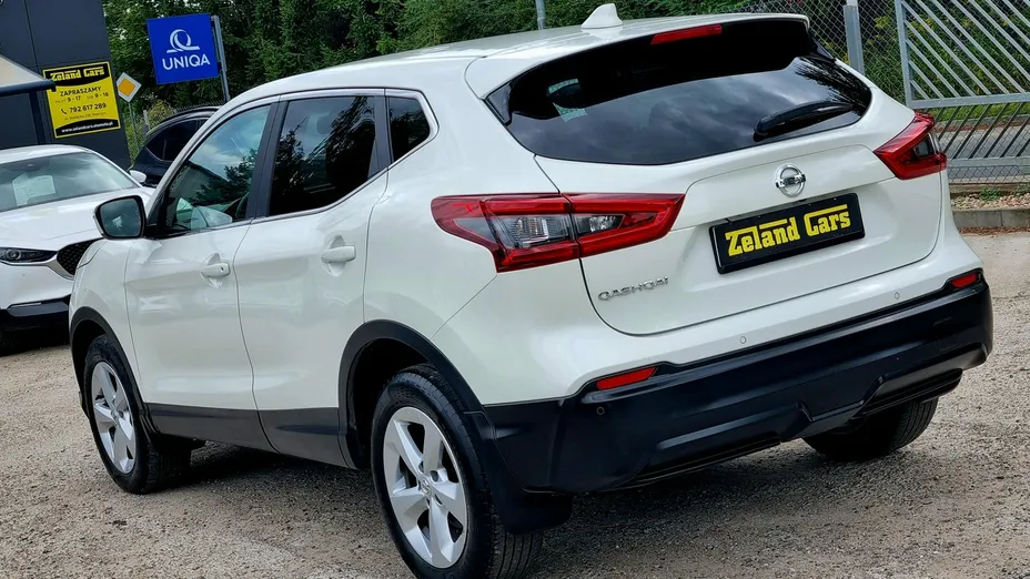 NISSAN Qashqai -