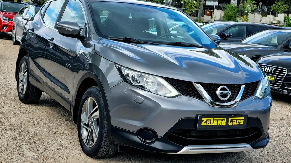 NISSAN Qashqai -