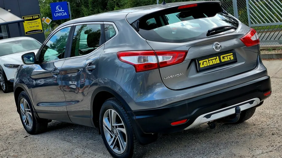 NISSAN Qashqai -