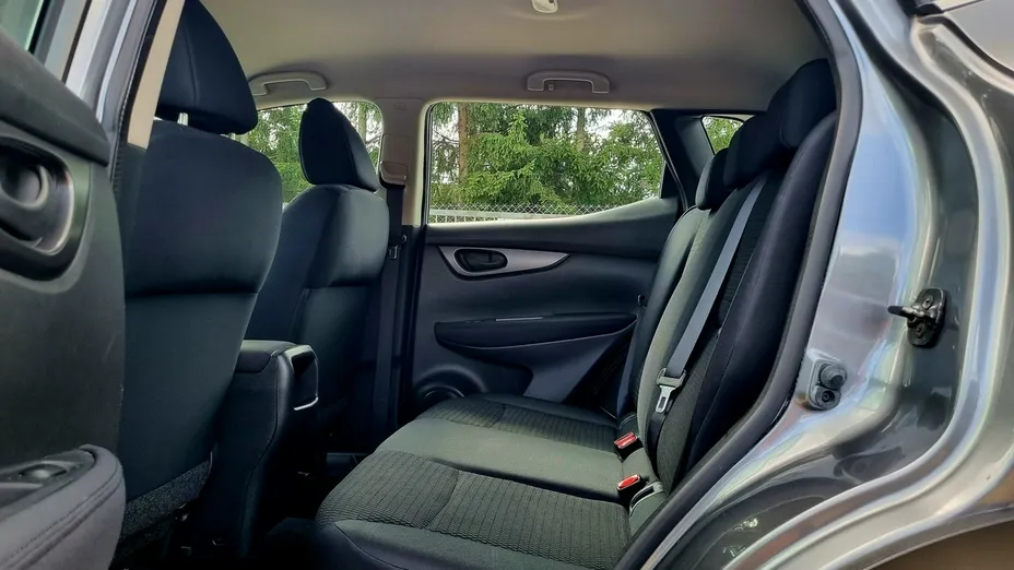 NISSAN Qashqai -