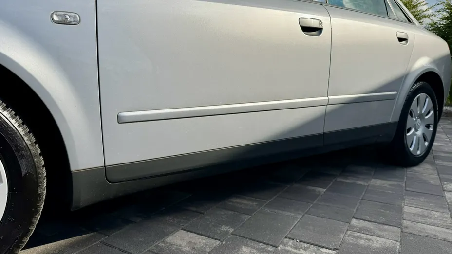 AUDI A4 -