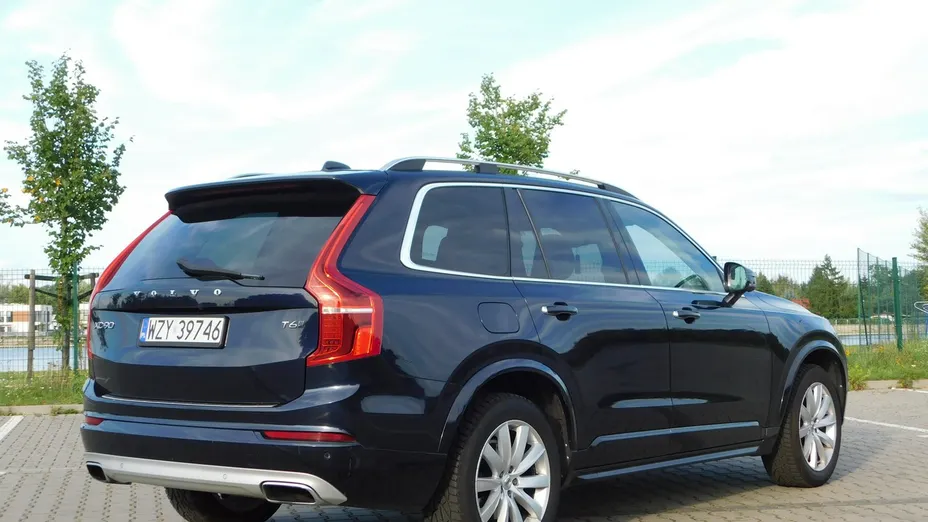 VOLVO XC90 -