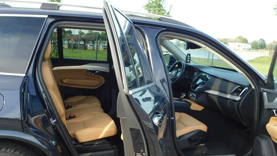 VOLVO XC90 -