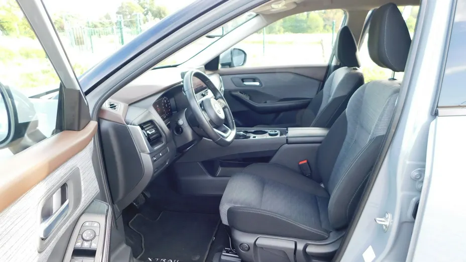 NISSAN X-Trail -