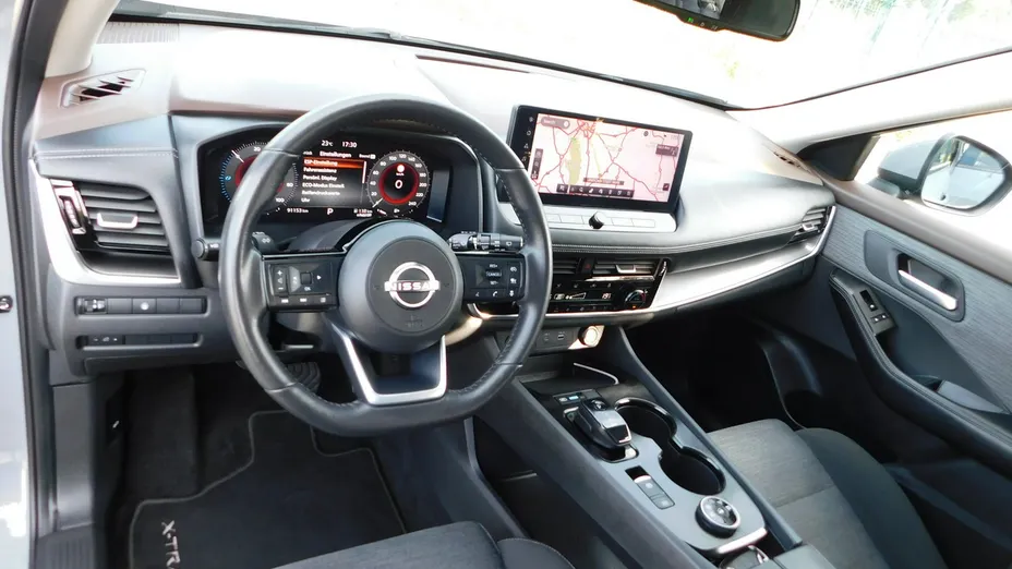 NISSAN X-Trail -
