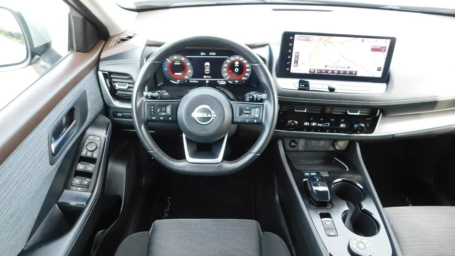 NISSAN X-Trail -