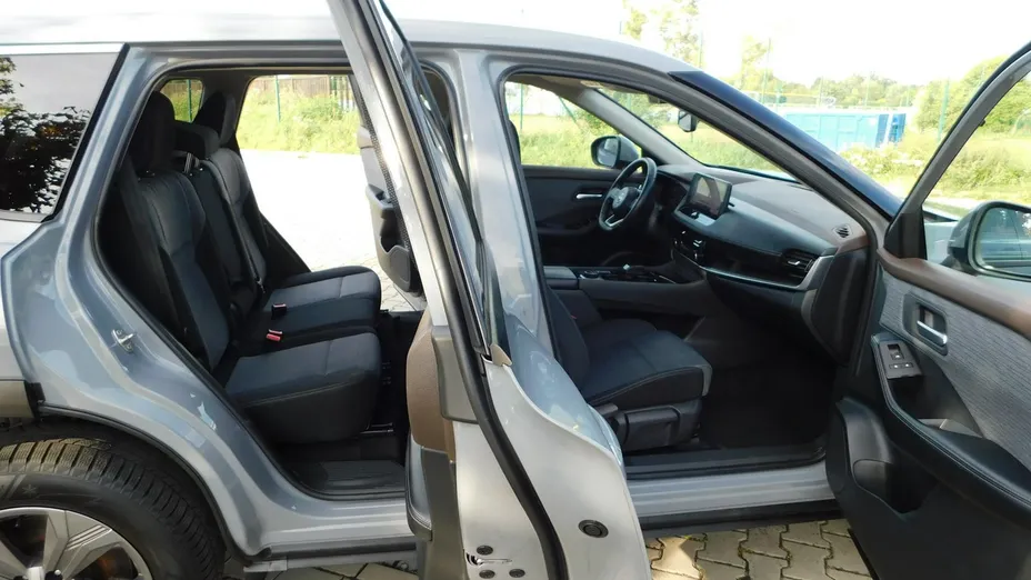 NISSAN X-Trail -