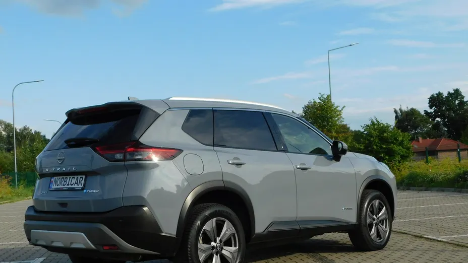 NISSAN X-Trail -