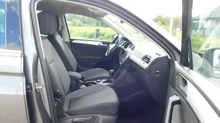 VOLKSWAGEN Tiguan -