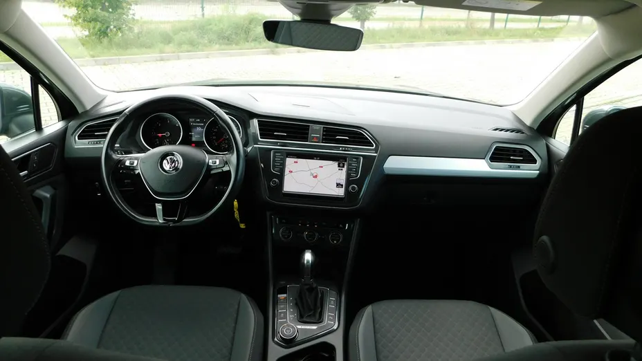 VOLKSWAGEN Tiguan -