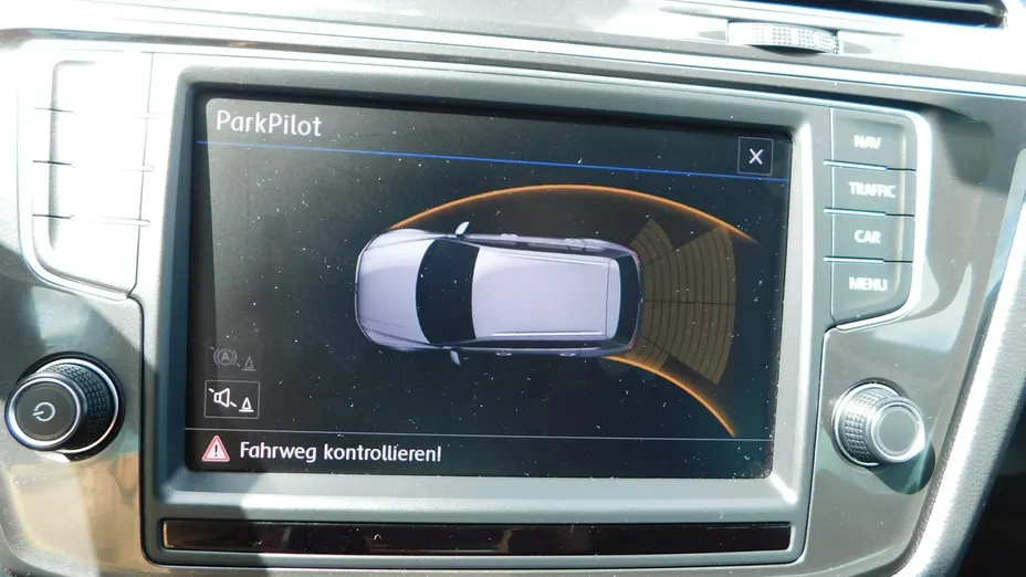 VOLKSWAGEN Tiguan -