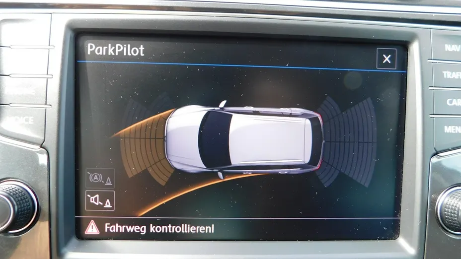 VOLKSWAGEN Tiguan -