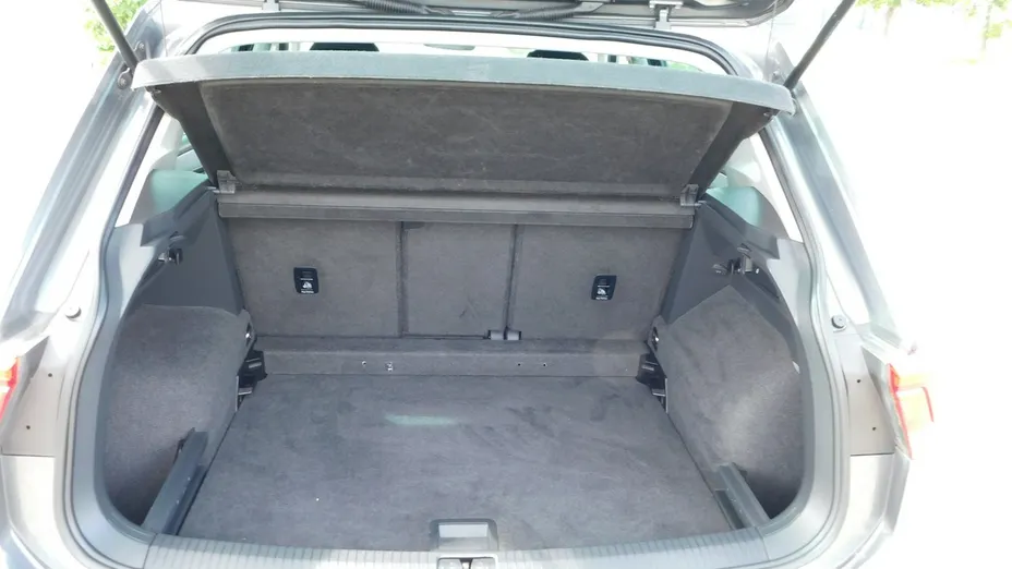 VOLKSWAGEN Tiguan -
