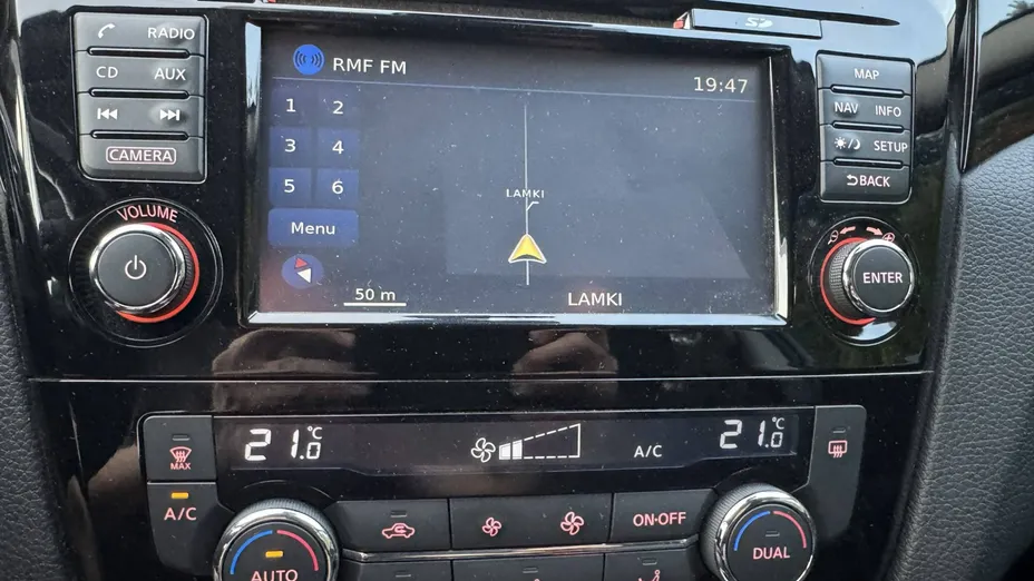 NISSAN Qashqai -