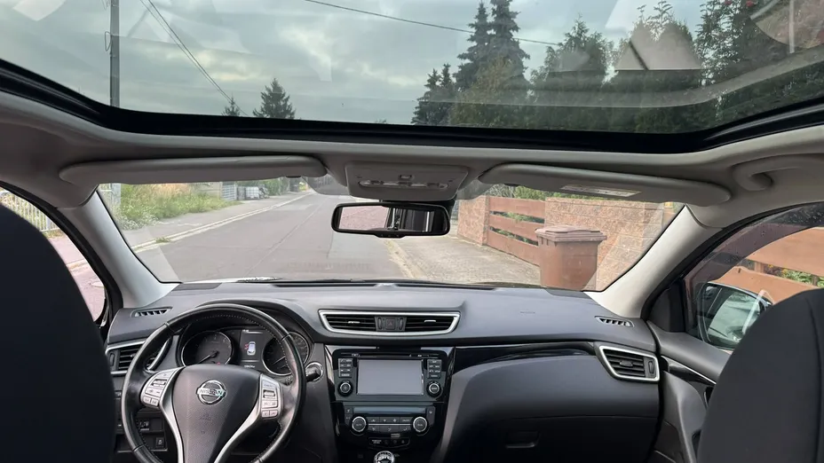 NISSAN Qashqai -