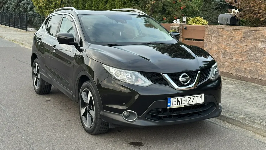 NISSAN Qashqai -