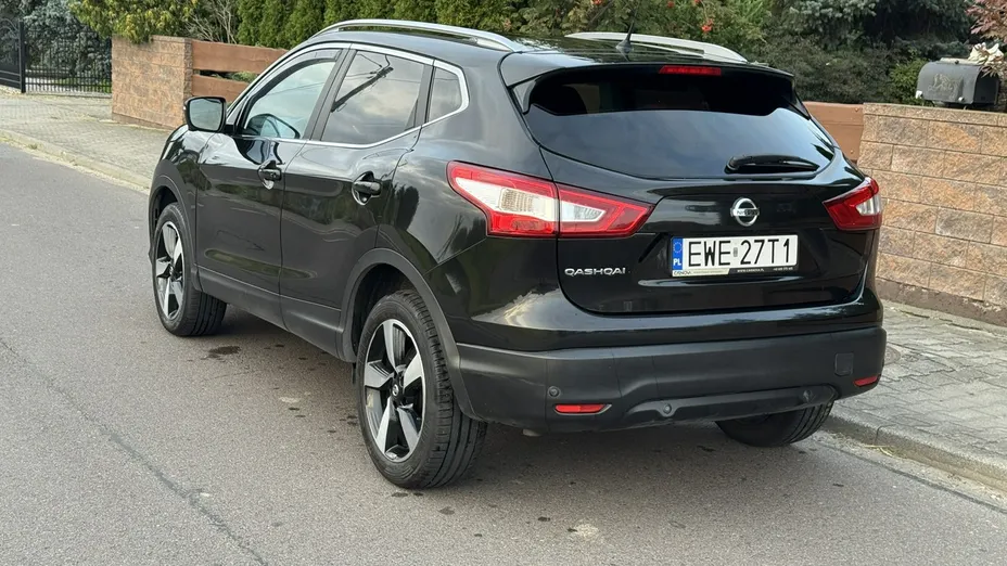 NISSAN Qashqai -