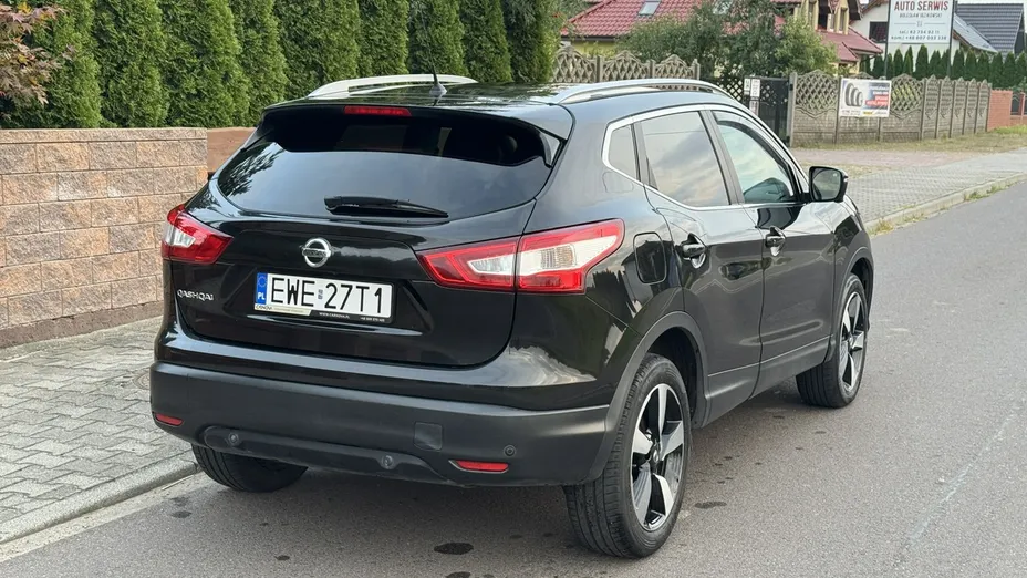NISSAN Qashqai -
