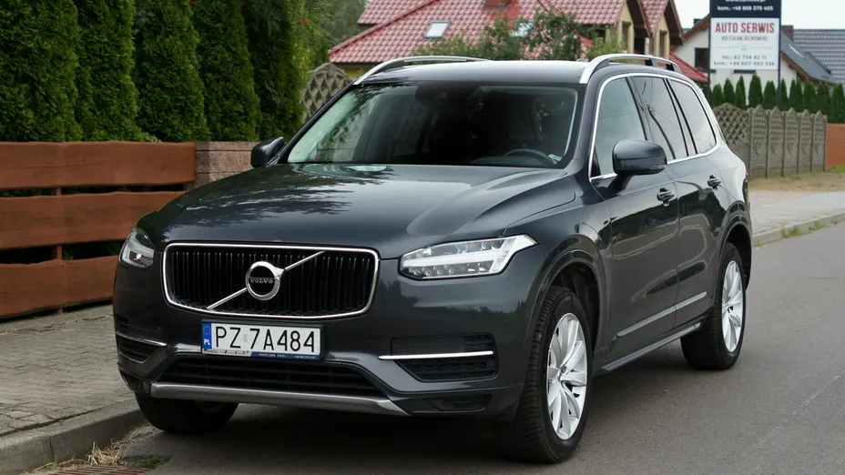 VOLVO XC90 -