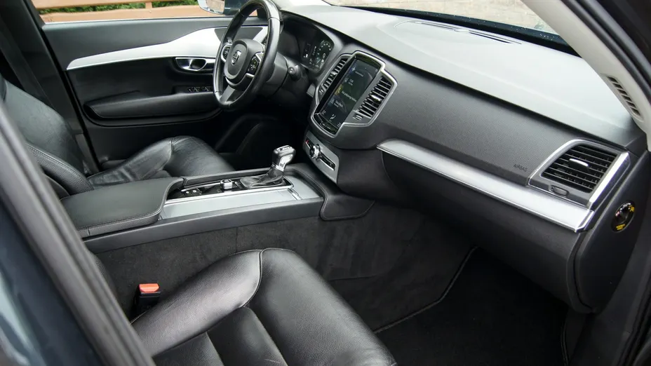 VOLVO XC90 -