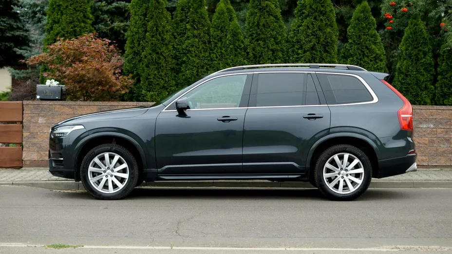 VOLVO XC90 -