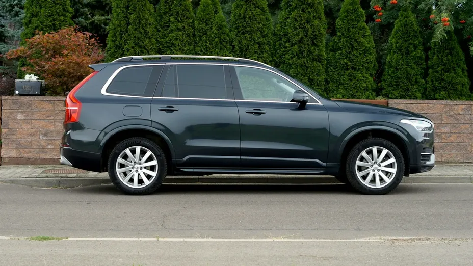 VOLVO XC90 -