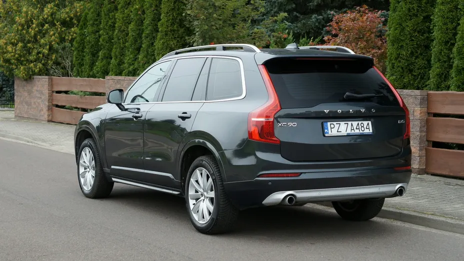 VOLVO XC90 -