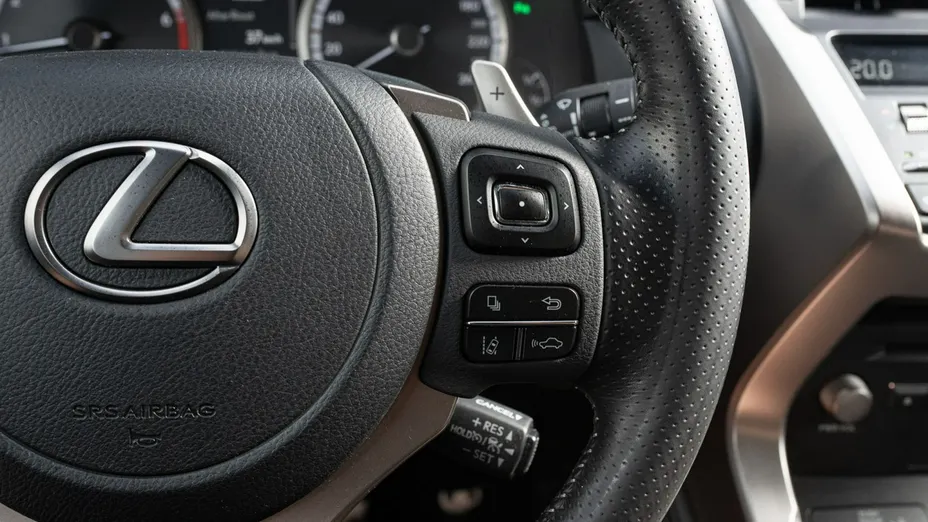 LEXUS NX -