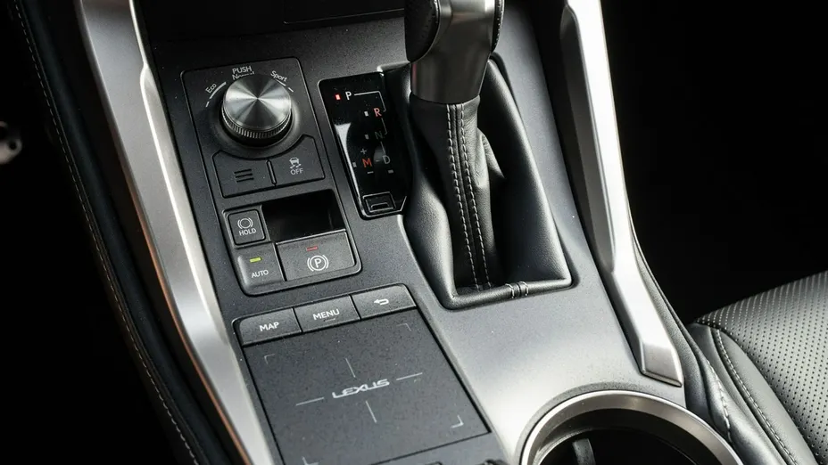 LEXUS NX -