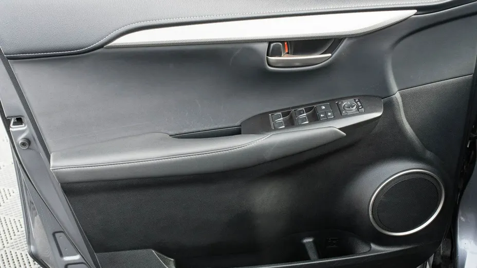 LEXUS NX -
