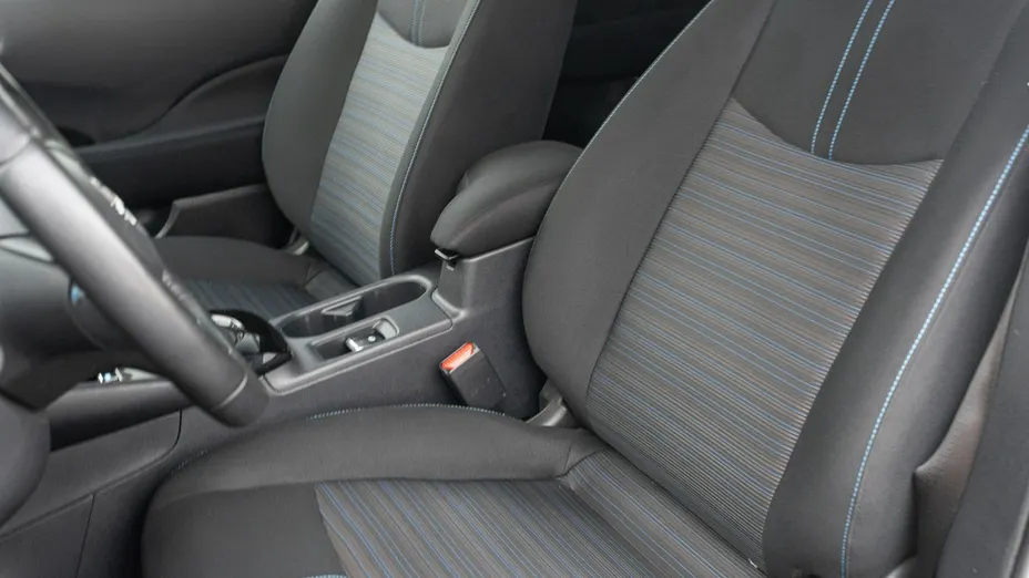 NISSAN Leaf -