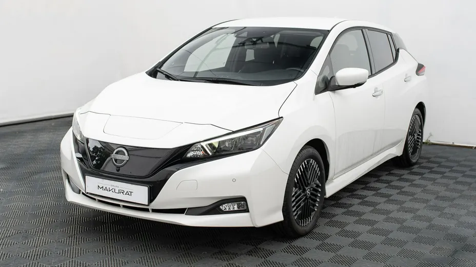 NISSAN Leaf -