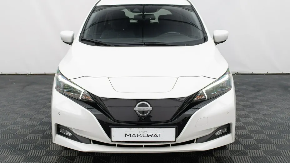 NISSAN Leaf -