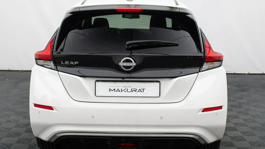 NISSAN Leaf -