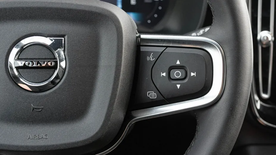 VOLVO XC40 -