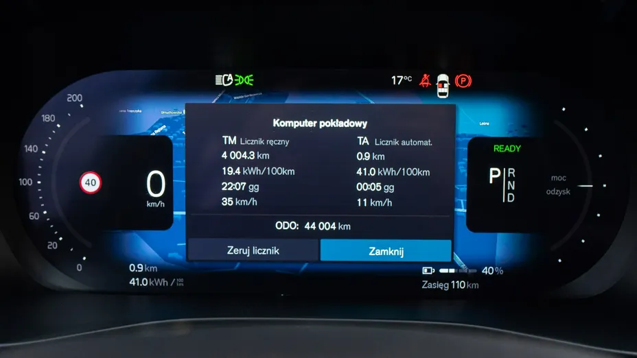 VOLVO XC40 -