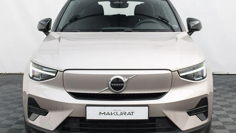 VOLVO XC40 -