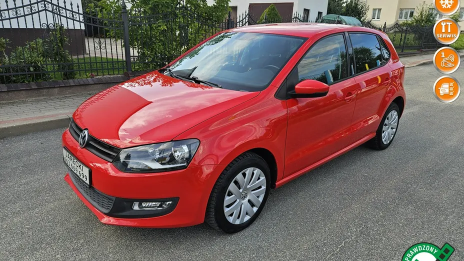 VOLKSWAGEN Polo -