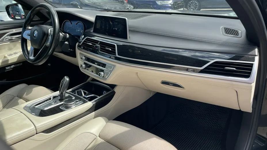 BMW Seria 7 -