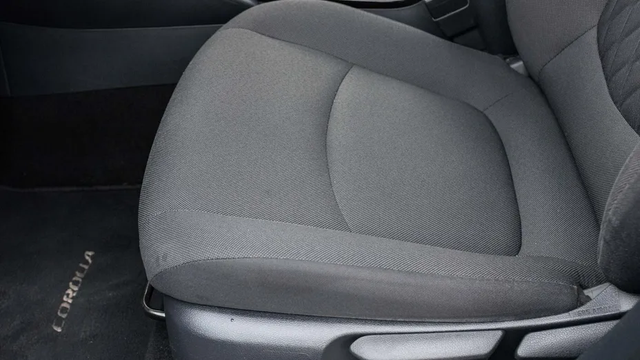 TOYOTA Corolla -