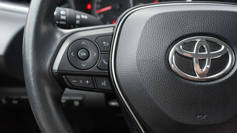 TOYOTA Corolla -
