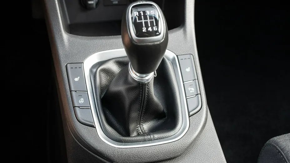 HYUNDAI i30 -